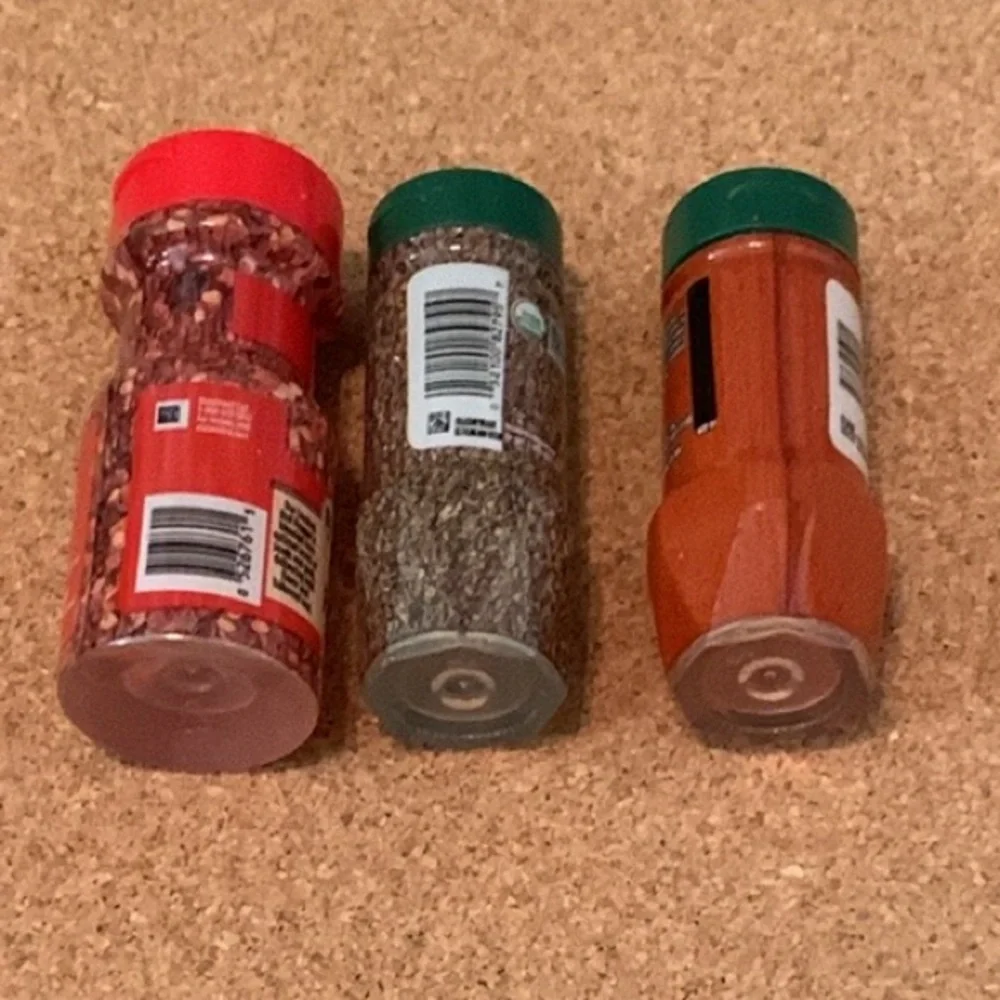 Mini Brands-Lot 5- Spices Lot- Red Pepper Flakes, Organic Thyme, Organic Paprika